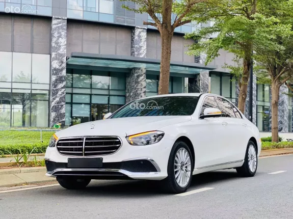 Mercedes-Benz E200 Exclusive V1 2022 - ZIN NGUYÊN BẢN