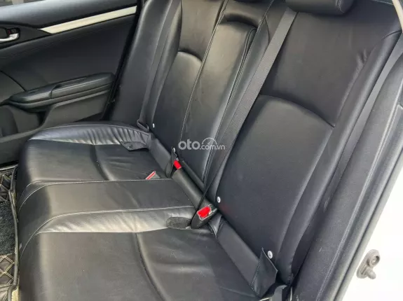 Honda Civic 1.5 G 2021 - 585 triệu