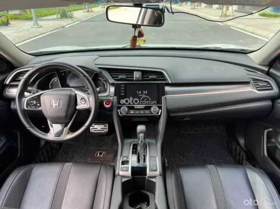 Honda Civic 1.5 G 2021 - 585 triệu