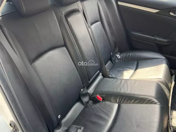 Honda Civic 1.5 G 2021 - 585 triệu