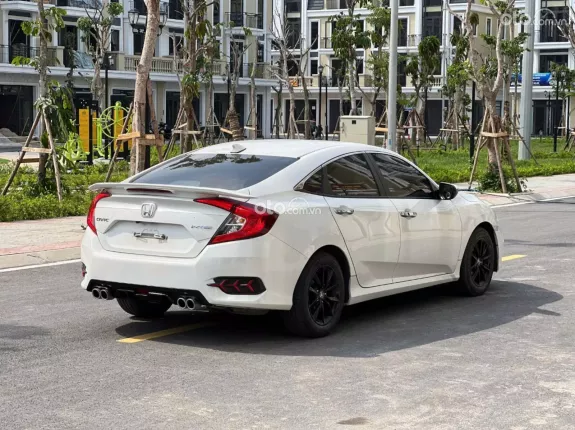 Honda Civic 1.5 G 2021 - 585 triệu