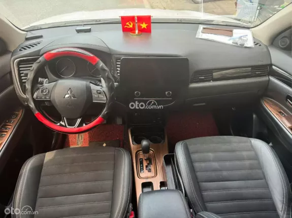 Mitsubishi Outlander 2022 - 700 triệu