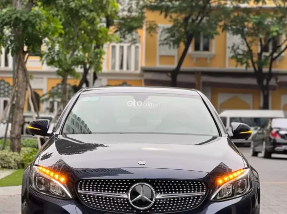 Mercedes-Benz C200 2.0 AT 2018 - Đăng ký 2024, odo 40,000 km