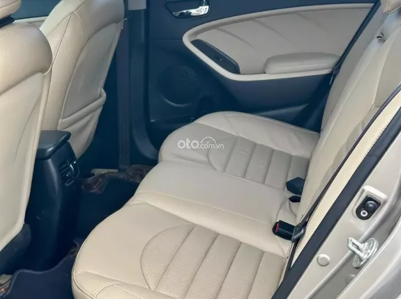 Kia Cerato 1.6 AT Luxury 2018 - Một chủ từ mới chạy 6,5 vạn rất mới