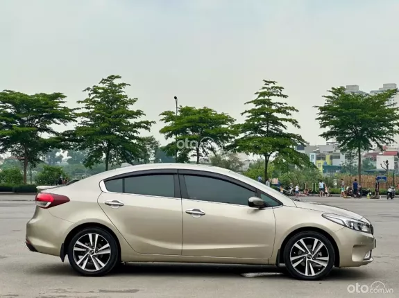 Kia Cerato 1.6 AT Luxury 2018 - Một chủ từ mới chạy 6,5 vạn rất mới