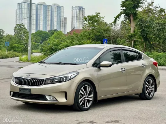 Kia Cerato 1.6 AT Luxury 2018 - Một chủ từ mới chạy 6,5 vạn rất mới