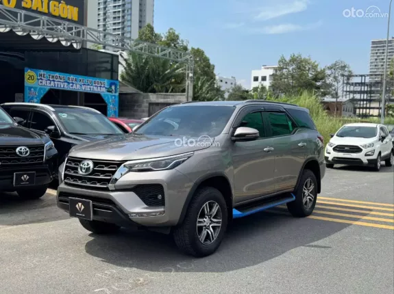 Toyota Fortuner 2.4G 4x2 AT  2023 - Siêu lướt