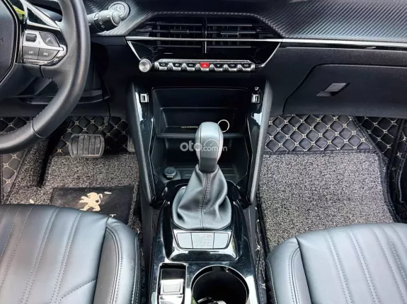Peugeot 2008 GT Line 2022 - Trắng đẹp xuất sắc