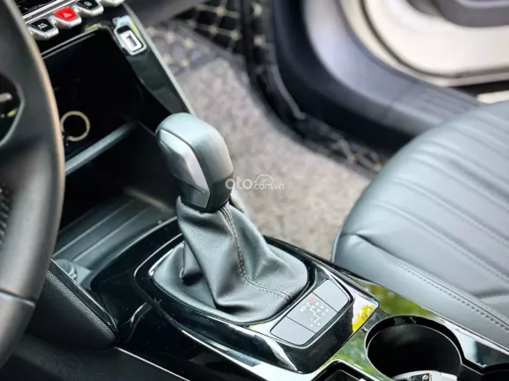 Peugeot 2008 GT Line 2022 - Trắng đẹp xuất sắc