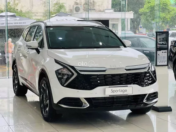 Kia Sportage 2.0G Premium 2024 - Xe lướt 99.9%, chưa lăn bánh