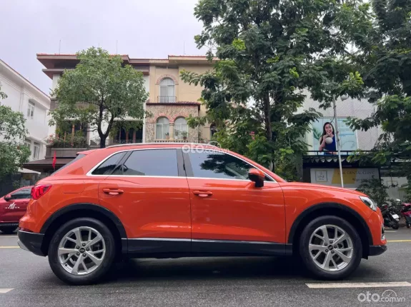 Audi Q3 35 TFSI 2022 - Gía 1 tỷ 389 triệu