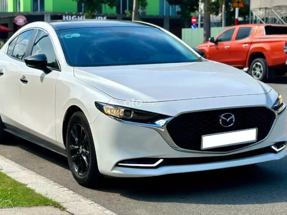 Mazda 3 Sedan 1.5L Luxury 2024 - Odo 30,000 km