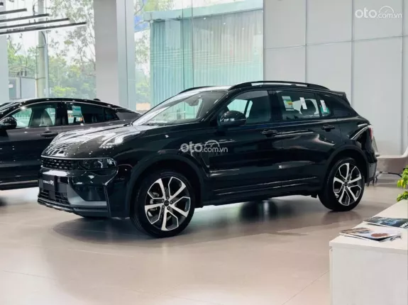 Lynk & Co 01 2024 - MÀU ĐEN - GIẢM 50% LPTB VÀ BẢO HÀNH CHÍNH HÃNG 6 NĂM HOẶC 175.000 KM