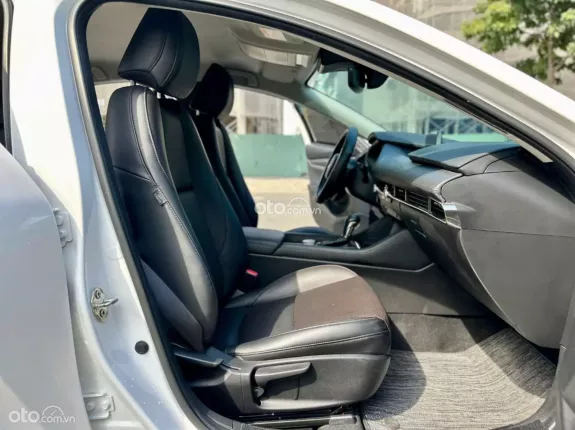 Mazda 3 Sedan 1.5L Luxury 2024 - Odo 30,000 km