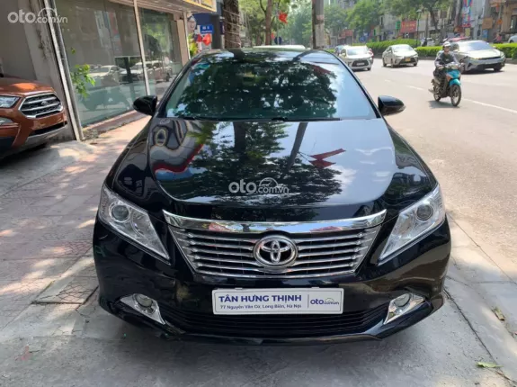 Toyota Camry 2.0E 2014 - Xe đẹp lăn bánh 2015, xe biển HN chính chủ, giá tốt