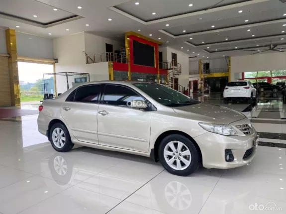 Toyota Corolla Altis 1.8G MT 2014 - Sedan 5 chỗ đẳng cấp, chất xe lành bền