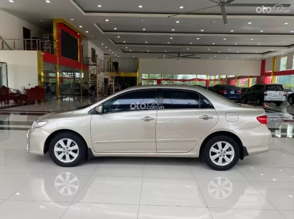 Toyota Corolla Altis 1.8G MT 2014 - Sedan 5 chỗ đẳng cấp, chất xe lành bền