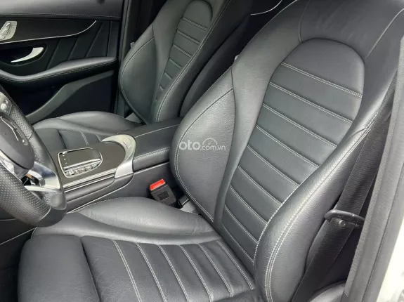 Mercedes-Benz GLC 300 4Matic V1 2022 - Xe đẹp chạy 44.000km