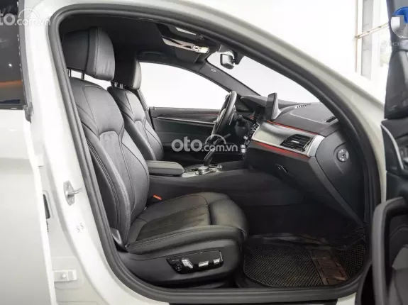 BMW 520i M Sport 2021 - BAO ĐẬU BANK 70-90% (Ib Zalo tư vấn trực tiếp 24/7)