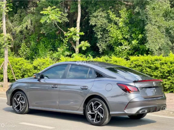 MG 5 1.5L Luxury 2022 - 425 triệu