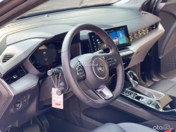 MG 5 1.5L Luxury 2022 - 425 triệu