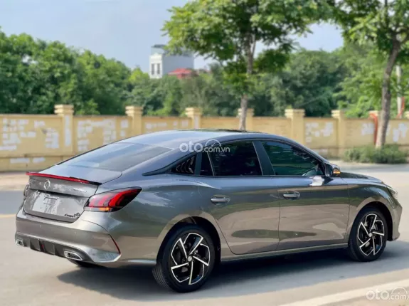 MG 5 1.5L Luxury 2022 - 425 triệu