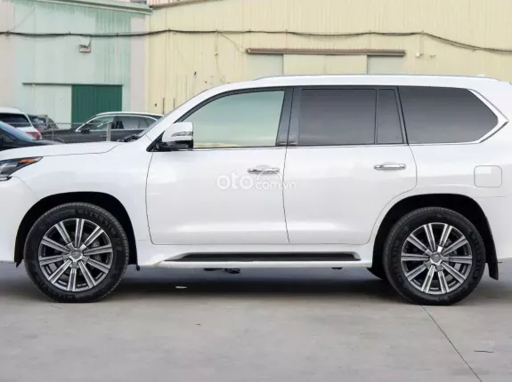 Lexus LX 570 2016 - 4 tỷ 599 triệu