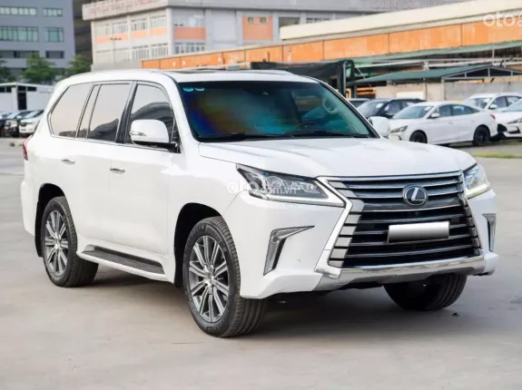 Lexus LX 570 2016 - 4 tỷ 599 triệu
