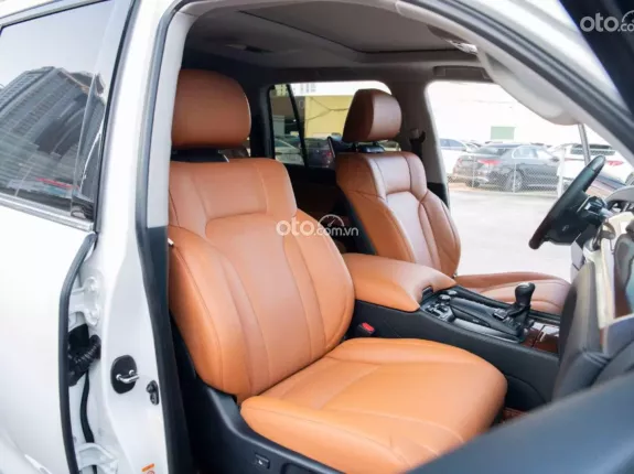 Lexus LX 570 2016 - 4 tỷ 599 triệu