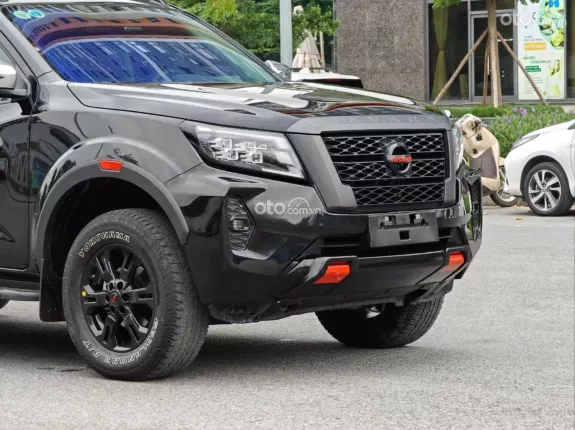 Nissan Navara 4WD Cao Cấp 2022 - 715 triệu