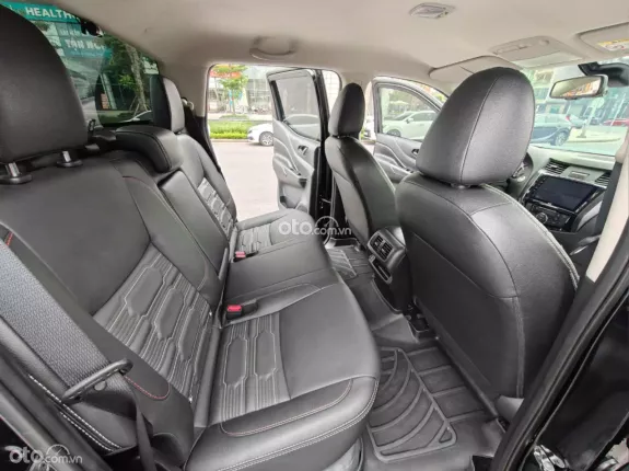 Nissan Navara 4WD Cao Cấp 2022 - 715 triệu