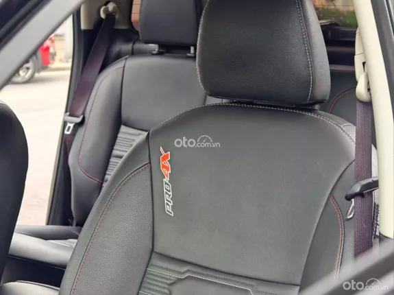 Nissan Navara 4WD Cao Cấp 2022 - 715 triệu