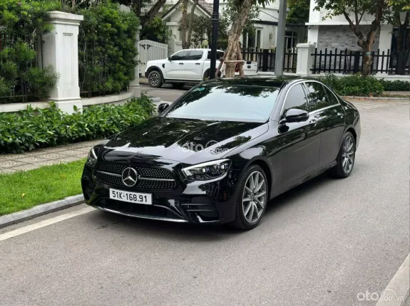 Mercedes-Benz E300 AMG 2021 - Màu đen nội. Thất Nâu siêu hiếm