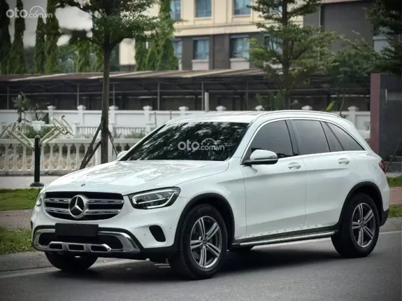 Mercedes-Benz GLC 200 2021 - Cần bán Mercedes GLC200 sx 2021 -Xe 1 chủ đẹp xuất sắc