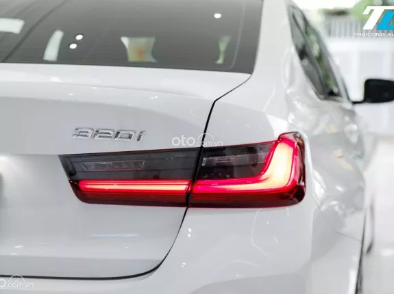 BMW 320i Sport Line 2023 - BMW 320I SPORT LINE 2023