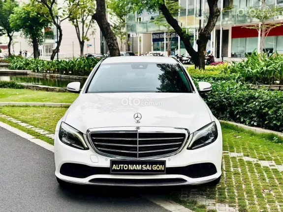 Mercedes-Benz C200 Exclusive 2021 - Xe đẹp, bảo dưỡng hãng đầy đủ, giá tốt thương lượng