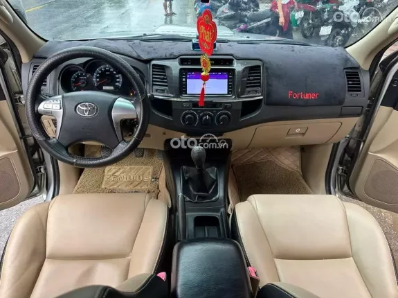 Toyota Fortuner 2.4 MT 4x2 2014 - SUV gầm cao chất lượng, keo chỉ máy số Zin