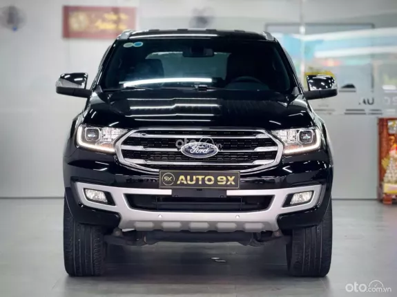 Ford Everest Titanium 2.0 AT 4x2 2019 - Nội thất Đen Sang Trọng