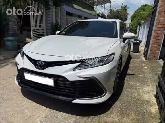 Toyota Camry 2.0Q 2022 - Nội thất còn như mới, check xe liên hệ trực tiếp