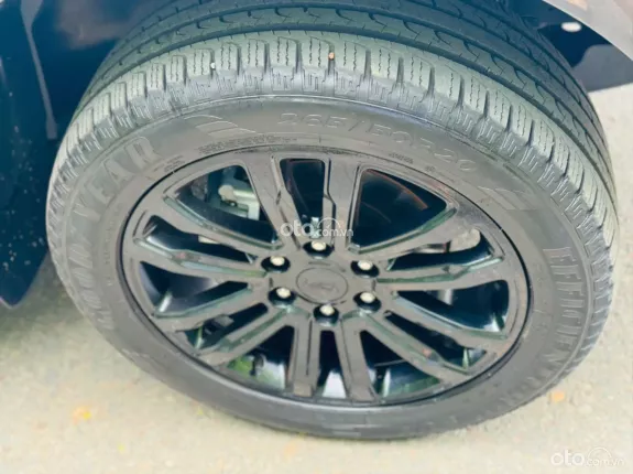 Ford Everest Sport 2.0L ST5 6AT 2x2 2021 - SUV 7 chỗ gầm cao đa năng, bản Sport thể thao cá tính