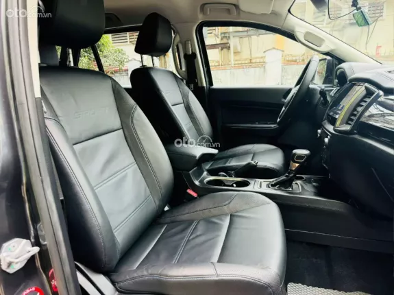 Ford Everest Sport 2.0L ST5 6AT 2x2 2021 - SUV 7 chỗ gầm cao đa năng, bản Sport thể thao cá tính