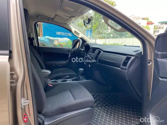 Ford Ranger XLS 2.0L 4x2 AT 2018 - Xem xe tại Hà Nội, chủ đi giữ gìn