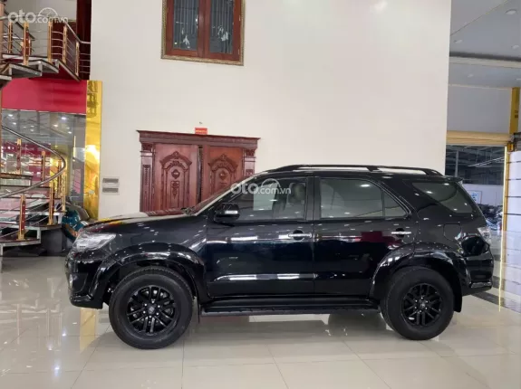 Toyota Fortuner 2.7 V 4X2 AT 2012 - SUV 7 chỗ cực đẹp, máy xăng cực khỏe, máy số Zin tuyệt đối