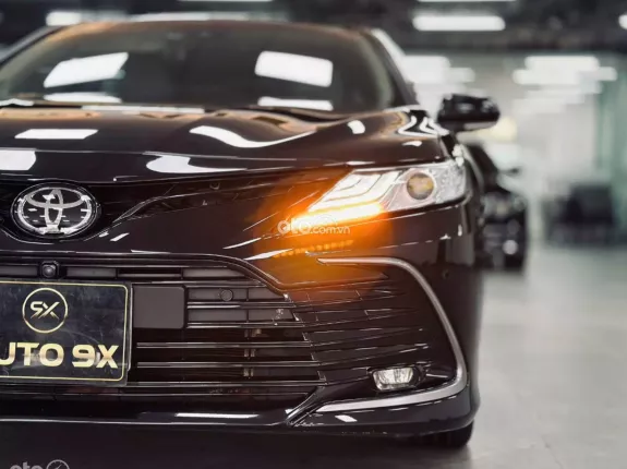 Toyota Camry 2.5Q 2021 - Chỉ chạy 30.000km như xe mới