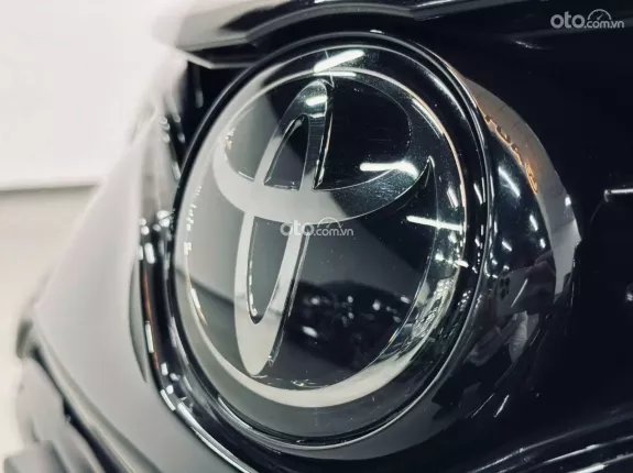 Toyota Camry 2.5Q 2021 - Chỉ chạy 30.000km như xe mới