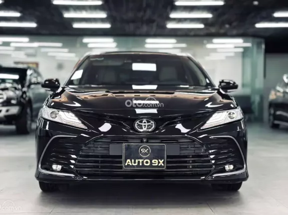 Toyota Camry 2.5Q 2021 - Chỉ chạy 30.000km như xe mới