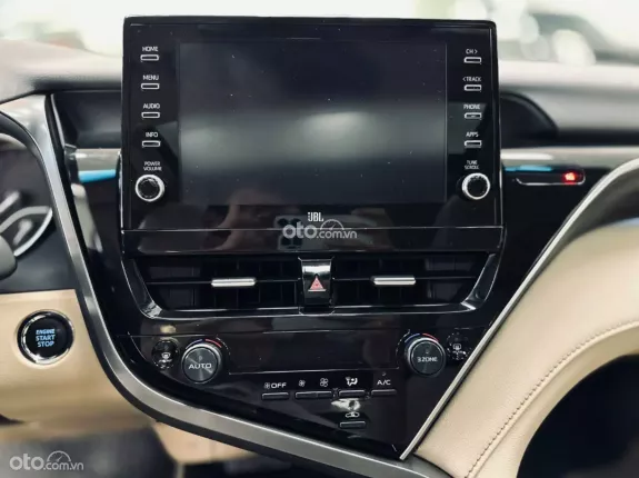 Toyota Camry 2.5Q 2021 - Chỉ chạy 30.000km như xe mới