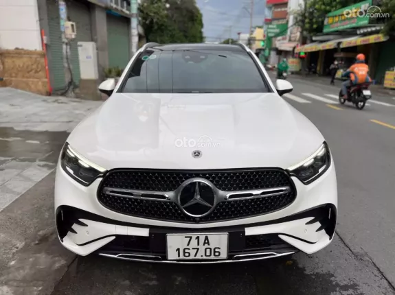 Mercedes-Benz GLC 300 4Matic 2023 - Xe lướt 3.333km siêu đẹp màu trắng nội thất nâu
