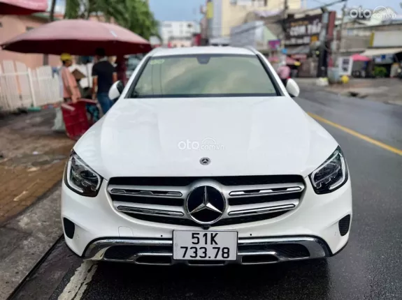 Mercedes-Benz GLC 200 V1 2022 - Chỉ mới lăn bánh 3800km, như xe mới bản V1
