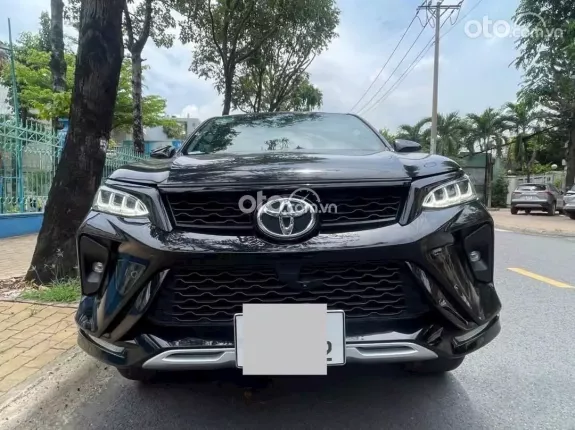 Toyota Fortuner 2.4 AT 4x2 Legender 2022 - Toyota Fortuner 1.4 4x2 Legender 2022